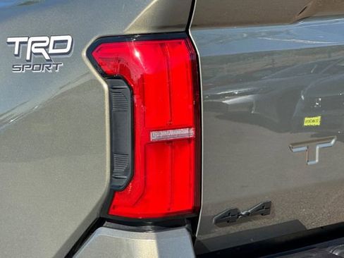 Used 2024 Toyota Tacoma TRD Sport w/ TRD Sport Upgrade Package image 28