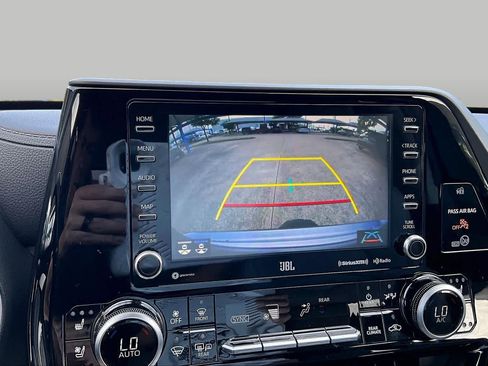 Used 2020 Toyota Highlander Limited AWD/4WD image 27