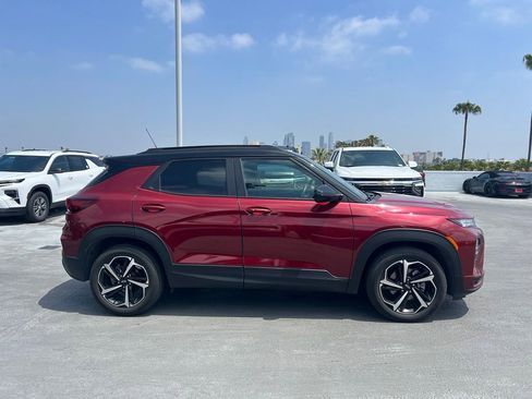 Used 2023 Chevrolet TrailBlazer RS w/ Sun and Liftgate Package FWD image 4