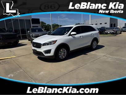 Used 2017 Kia Sorento LX w/ LX Convenience Package