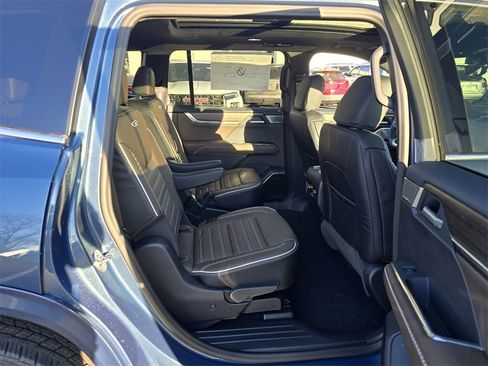 New 2026 GMC Acadia Denali Ultimate image 33