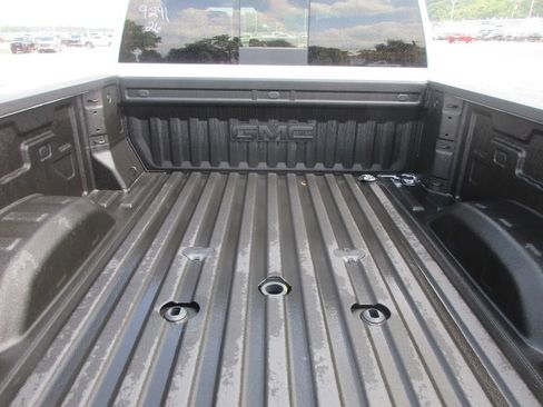 New 2026 GMC Sierra 2500 SLT w/ SLT Premium Package AWD/4WD image 6