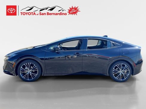 Certified 2025 Toyota Prius XLE image 2