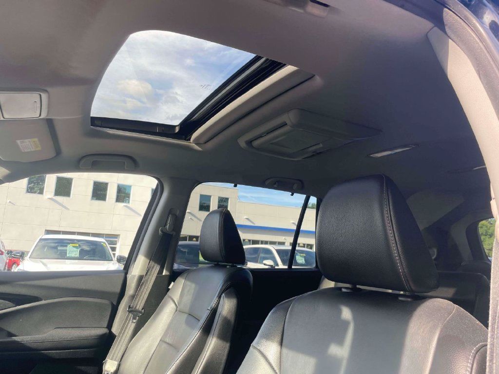 Used 2016 Honda Pilot Touring image 18