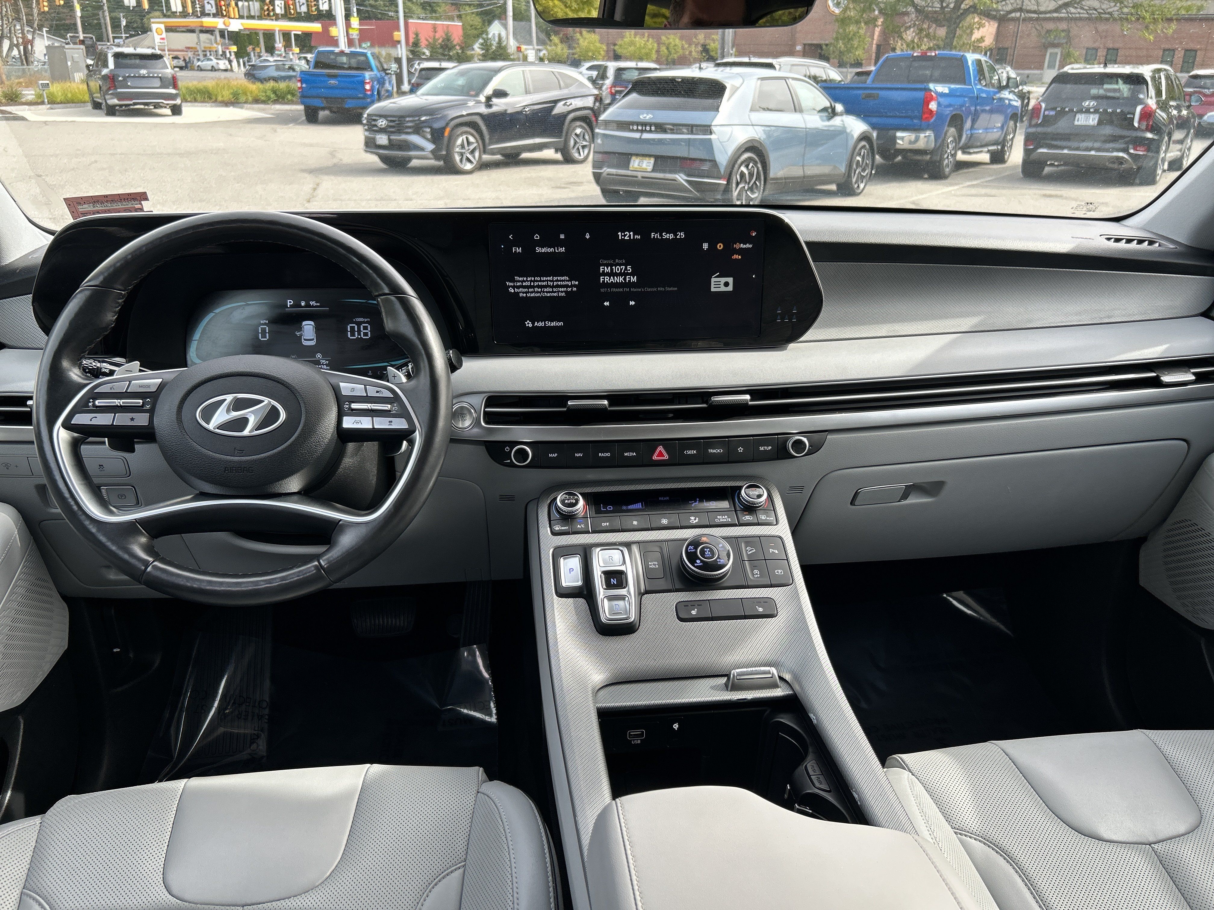 Certified 2025 Hyundai Palisade SEL AWD/4WD image 19