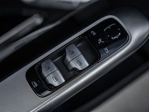 New 2025 Mercedes-Benz GLC 350e 4MATIC image 35