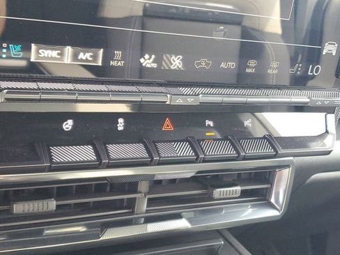 New 2026 GMC Hummer EV 4x4 Crew Cab image 24