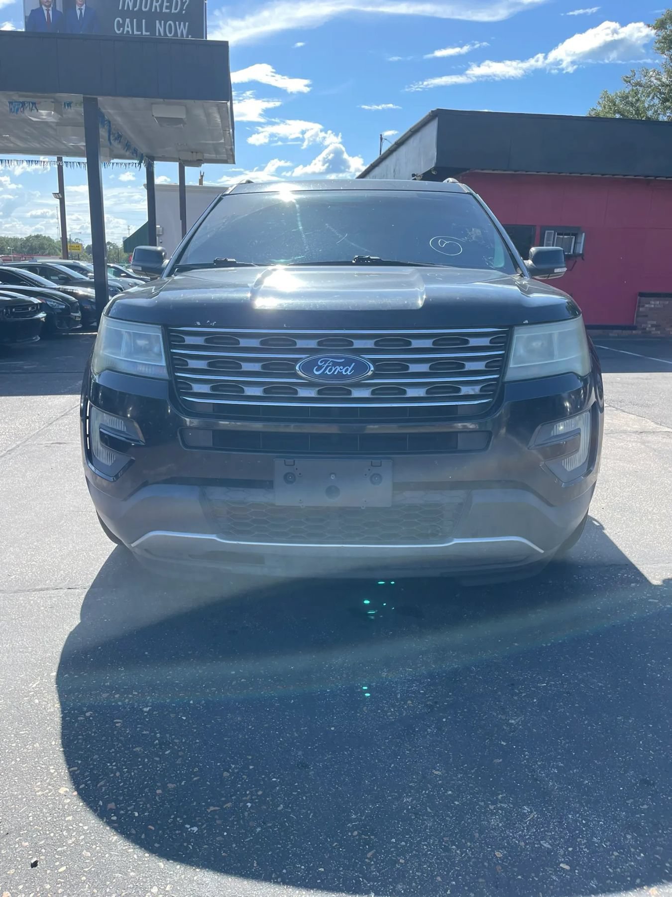 Used 2016 Ford Explorer XLT FWD image 2