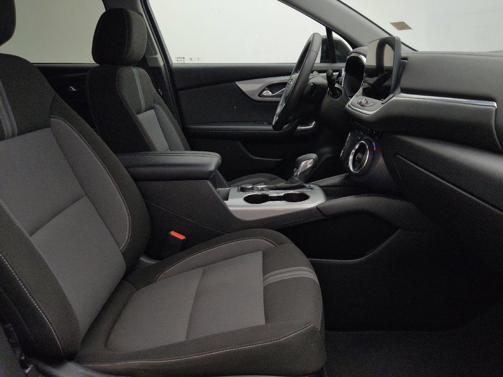 Used 2025 Chevrolet Blazer LT FWD image 21
