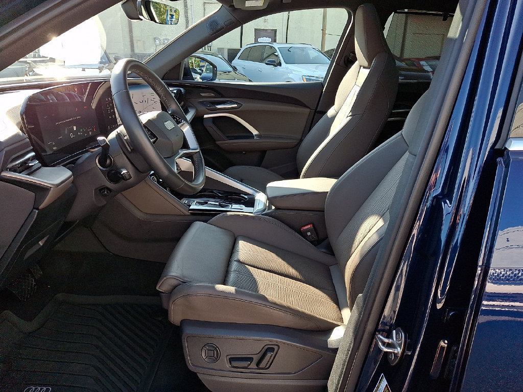 Certified 2025 Audi Q5 Premium w/ Premium Plus AWD/4WD image 14