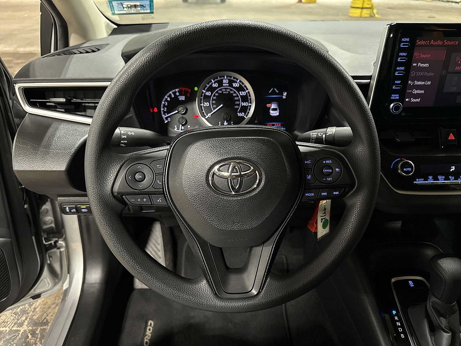 Used 2021 Toyota Corolla LE w/ Carpet Mat Package (TMS) FWD image 18
