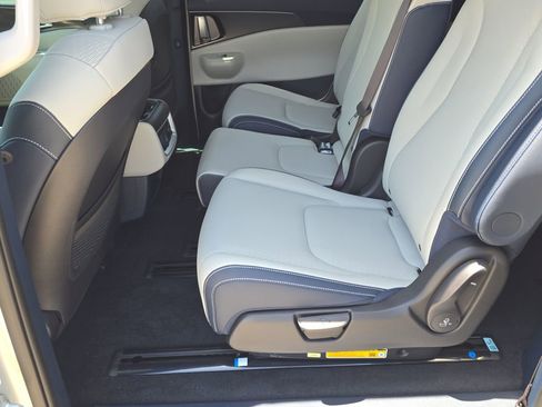 New 2026 Kia Carnival SX Prestige FWD image 17