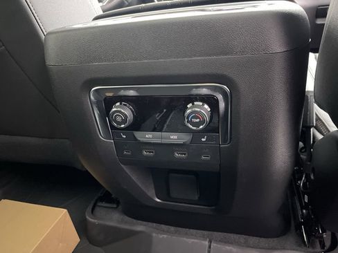 New 2026 Chevrolet Tahoe High Country AWD/4WD image 21