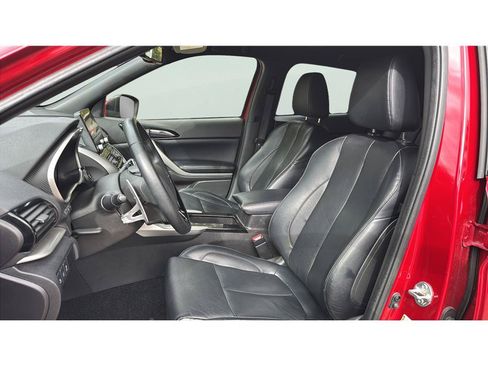 Used 2024 Mitsubishi Eclipse Cross SE AWD/4WD image 11
