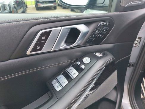 Used 2024 BMW X7 M60i w/ Executive Package image 3