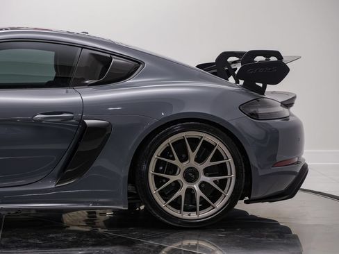 Used 2025 Porsche 718 Cayman GT4 RS w/ Weissach Package RWD image 16