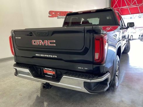 Used 2025 GMC Sierra 1500 SLT image 3