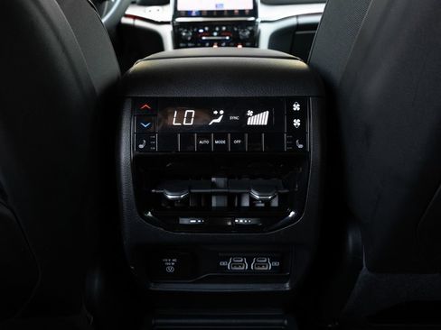 Used 2023 Jeep Grand Cherokee L Overland AWD/4WD image 26