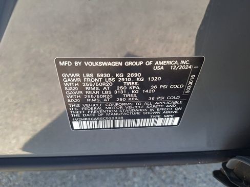 Used 2025 Volkswagen Atlas SE image 33