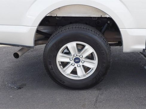 Used 2018 Ford F150 XLT image 5