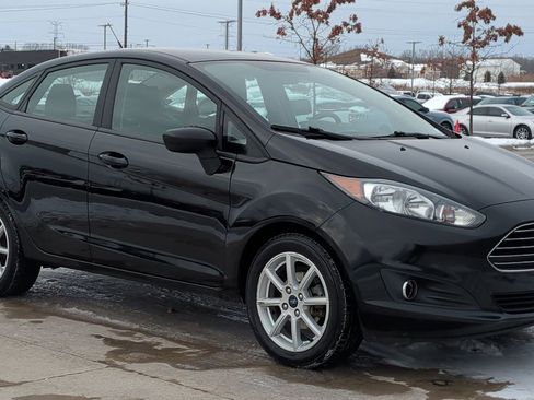 Used 2019 Ford Fiesta SE w/ Equipment Group 201A image 9