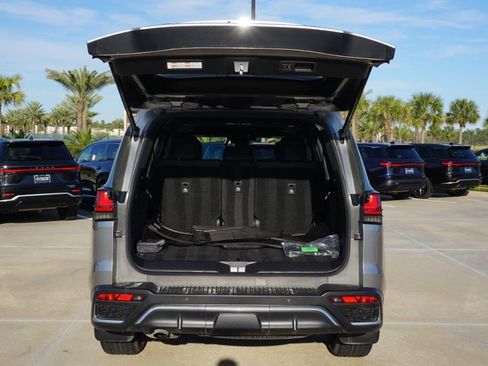Used 2023 Lexus LX 600 F Sport image 36