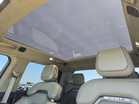 Used 2022 Rivian R1T Adventure AWD/4WD image 18