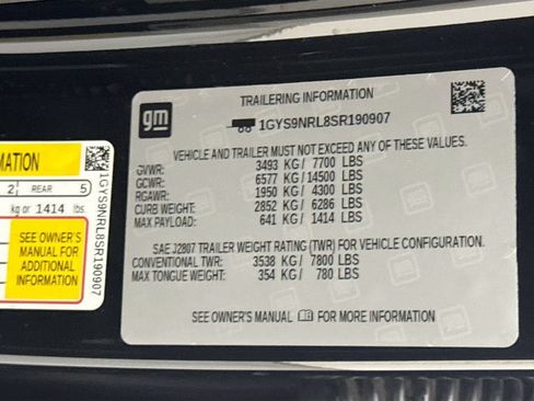 Used 2025 Cadillac Escalade ESV Sport AWD/4WD image 32