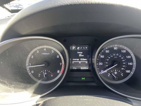 Used 2018 Hyundai Santa Fe Sport w/ 2.4L Value Package 02 FWD image 23