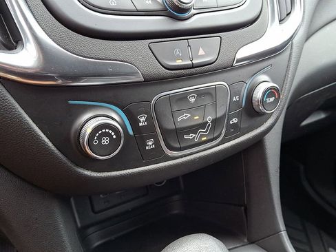 Used 2023 Chevrolet Equinox LT w/ LPO, Floor Liner Package image 15