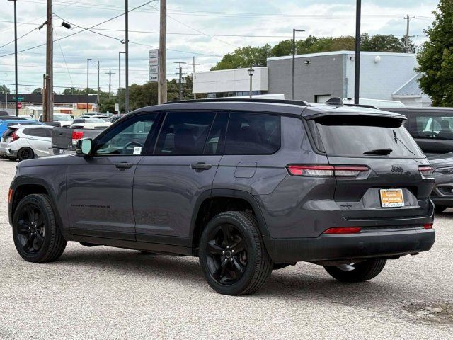 Certified 2023 Jeep Grand Cherokee L Altitude AWD/4WD image 7