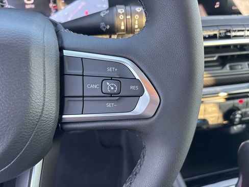 New 2026 Jeep Compass Latitude image 17