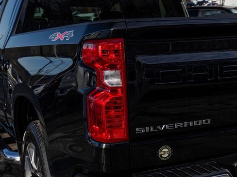 Used 2025 Chevrolet Silverado 1500 LT image 36