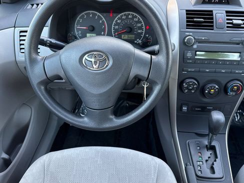Used 2012 Toyota Corolla image 16