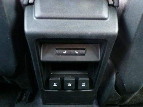 Used 2019 Land Rover Discovery Sport image 38