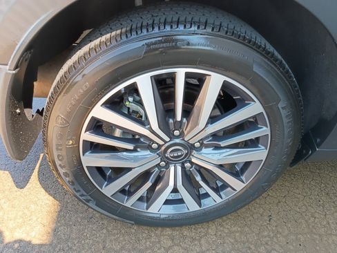 Used 2023 Nissan Kicks SV FWD image 23