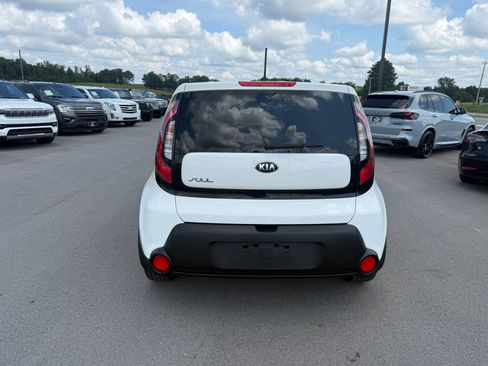 Used 2016 Kia Soul FWD image 5