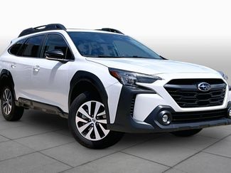 Used 2025 Subaru Outback Premium AWD/4WD video 3