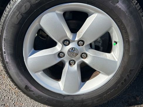 Used 2024 RAM 1500 Classic SLT image 12