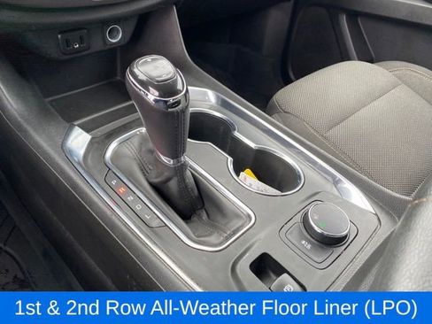 Used 2019 Chevrolet Traverse LT image 12