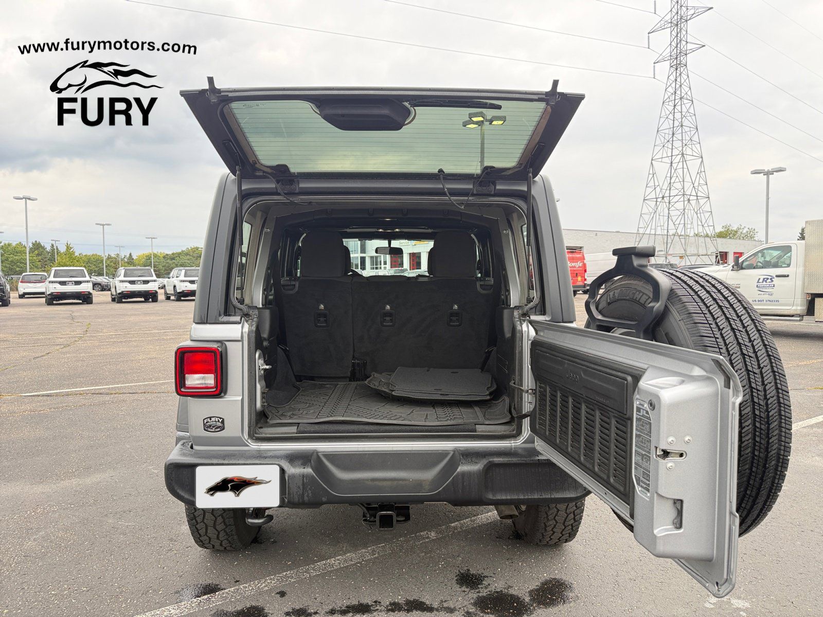 Used 2019 Jeep Wrangler Unlimited Sport S AWD/4WD image 18