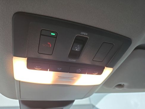 Used 2023 Nissan Sentra SR w/ SR Premium Package FWD image 41
