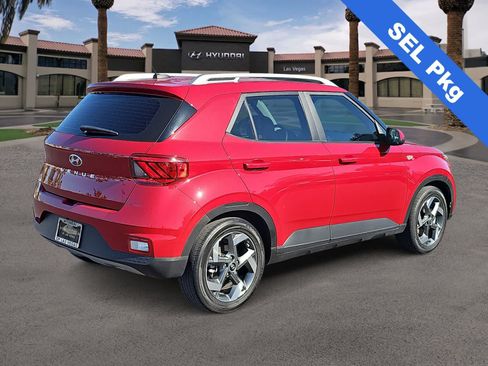 Certified 2023 Hyundai Venue SEL FWD image 8