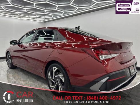 Used 2024 Hyundai Elantra Limited image 4