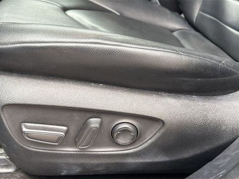 Used 2023 Toyota Highlander XLE image 15