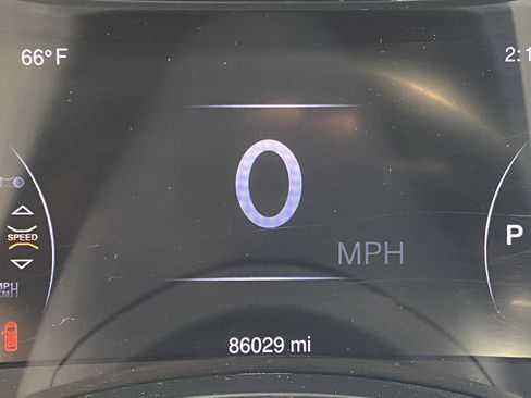 Used 2015 Jeep Grand Cherokee Limited image 8