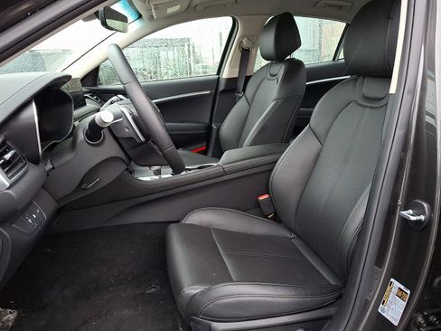 Certified 2026 Genesis G70 2.5T image 13