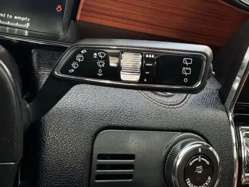 Used 2020 Lincoln Navigator L Reserve w/ Luxury Package image 47