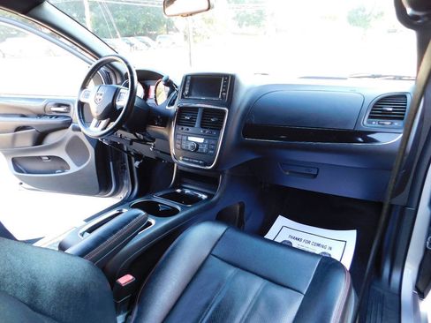 Used 2018 Dodge Grand Caravan GT FWD image 33