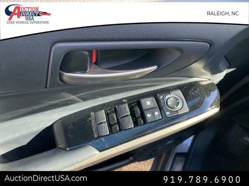 Used 2018 Lexus IS 300 image 39